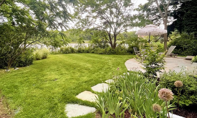 Southold Cabaña | Private Coastal Two Bedroom Cottage on the Water