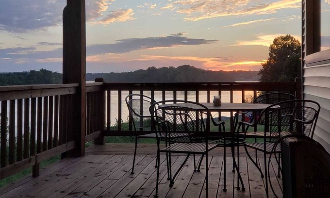 Morris Chapel Cabina | Private community boat ramp & only 20 minutes from Pickwick Dam