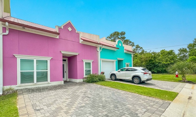 Sunset Pass Condominio | PRIVATE CONDO IN BANANA BAY COMMUNITY, PRIVATE BEACH!