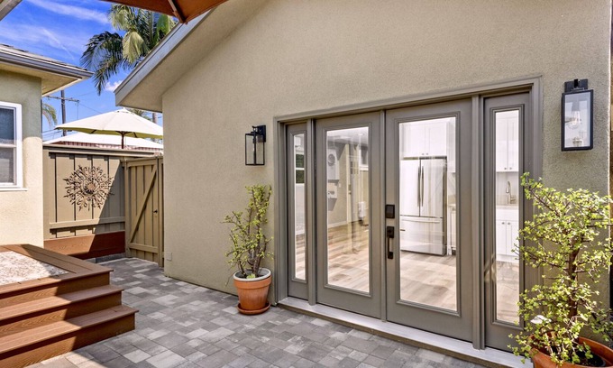 Kensington Cabaña | Private Cottage near Village, Zoo and Beaches
