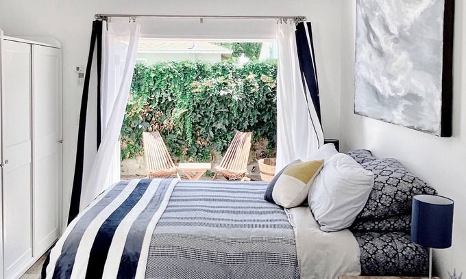Sherman Oaks Cabaña | Private Cottage, private outdoor space, custom everything.