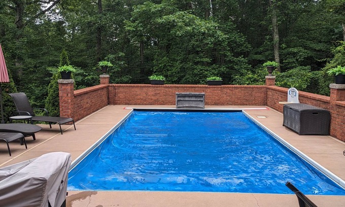 Borden Casa | Private Country Getaway 20 minutes from downtown Louisville, KY