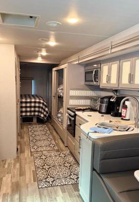 Ludlam Casa | Private Cozy R/V , for your enjoyment