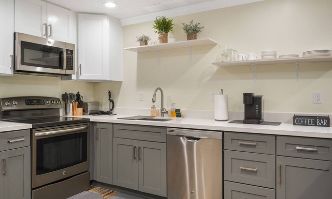 Layton Casa | Private Cozy Suite near Shopping & Hill AF Base