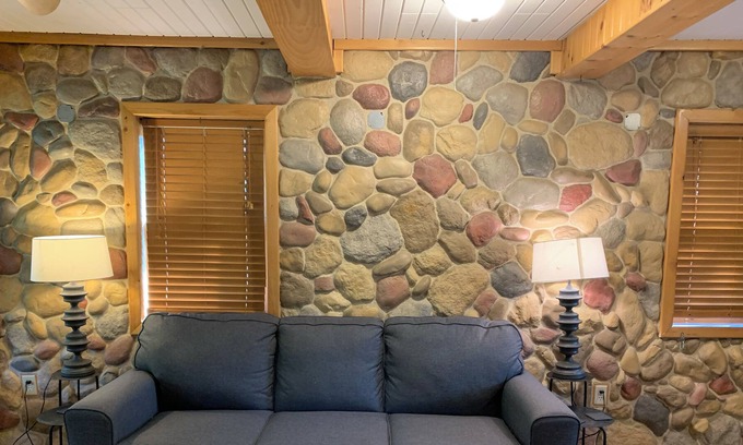Hubertus Cabina | Private Cozy Waterfront Cabin. Remote, yet close to the city. Pet friendly!