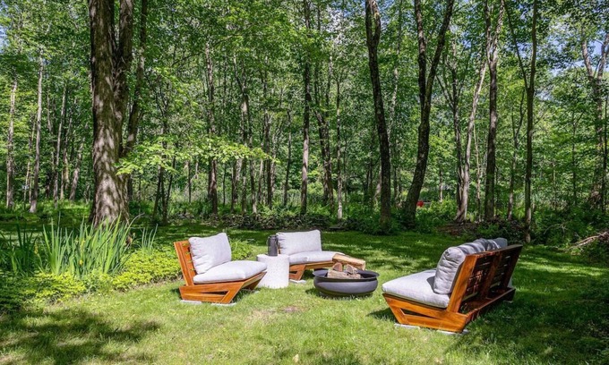 Staatsburg Casa | Private Designer Retreat sleeps 10 near Rhinebeck