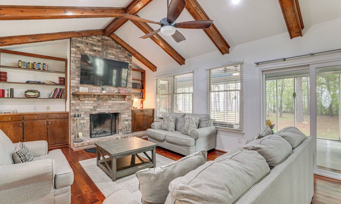 Santee Casa | Private Dock + Pool Table: Lake Marion Getaway