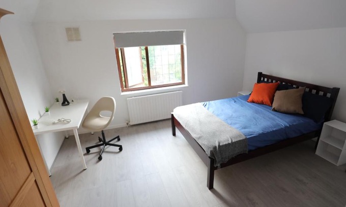 Preston Casa | Private Double room in Wembley
