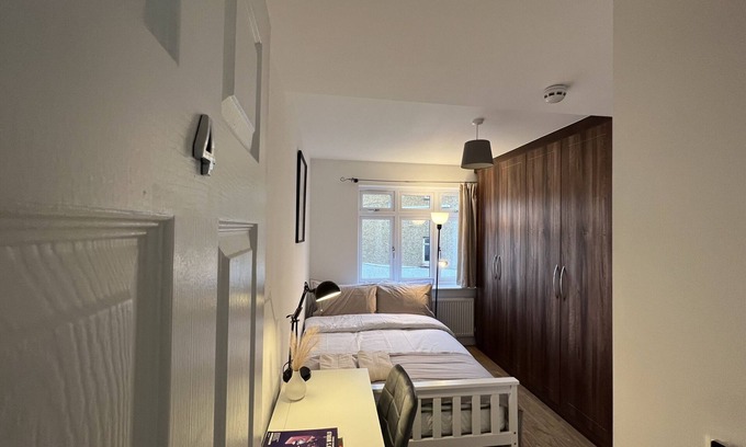 Norwood Green Casa | Habitacion Doble-Grande-Baño compartido-Luxury - 4