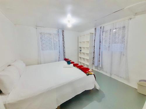 Nuku'alofa Casa | Private Double Room - Tonga Coral Cottage