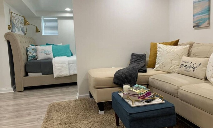 Sylvan Hills Condominio | Private Downtown 1 Bedroom Apartment!