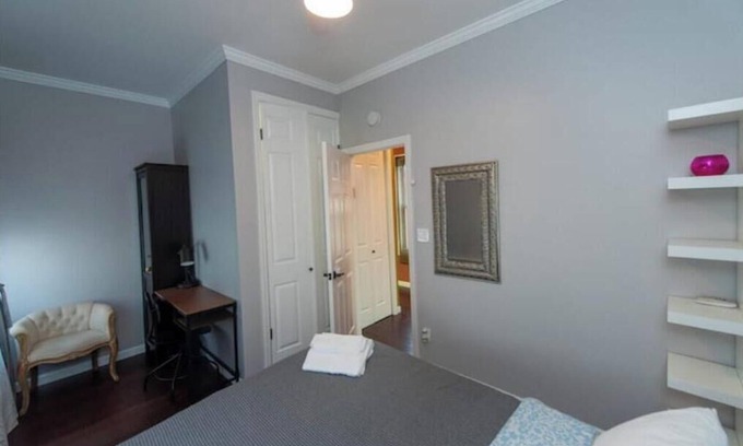 Sea Gate Apartamento | Private entrance studio with bathroom