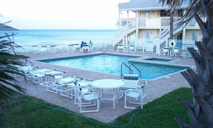 New Smyrna Beach Complejo | Ocean Sands Beach Club - Entrada privada frente a la playa - remodelada en 2018