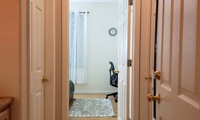 Tracy Casa | Private Entrance with beautiful Spot for you and your family!