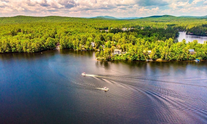 Wakefield Casa | Private Fall Lakefront Cabin w/ Fire Pit & Hot Tub