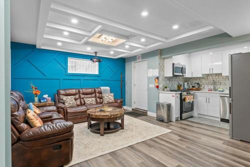 Edgemont Casa | Private Family Entertainer's Suite