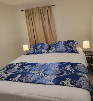 Southwest Edmonton Apartamento | Private Family Hideaway or Business Travel in Edmonton - 2 Bedroom Apartment