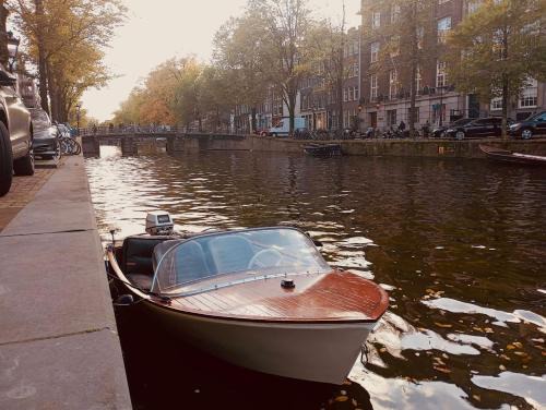 Amsterdam North Apartamento | Private Floating Retreat - Entire Space for Groups