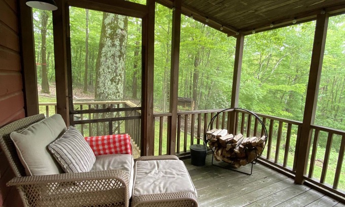 Millerton Casa | Private forest retreat minutes from charming downtown Millerton