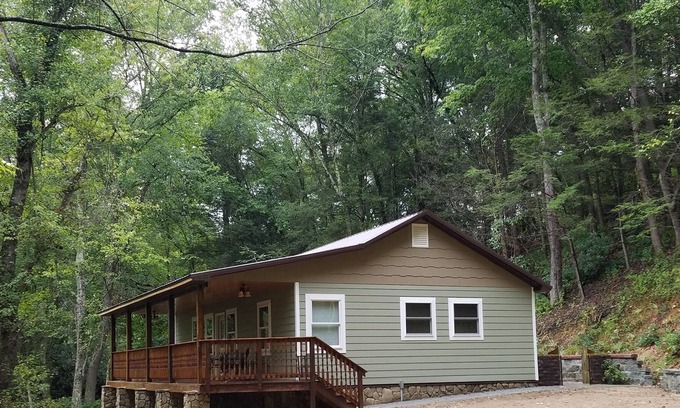 Butler Casa | Private Forest Retreat: No Cleaning Fees!