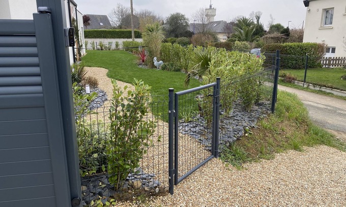 Locquirec Apartamento | Private garden apartment in new house