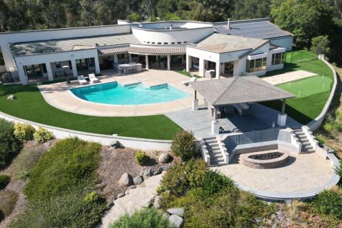 Lake Hodges Casa | Private Gated 6BR Luxury Estate, Gym, Lake View
