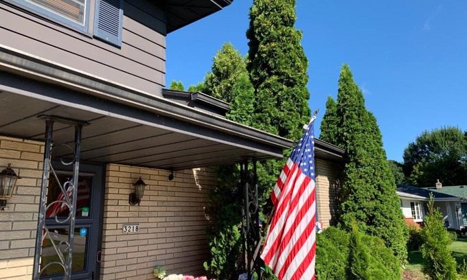 Sheboygan Casa | Private Guest Bedroom - 2E East Room - Close to Lake Michigan