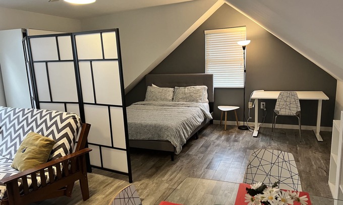 Holy Cross Apartamento | Acogedor loft cerca del centro de Indianápolis