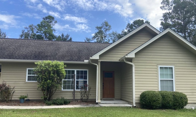 Havana Casa | Private guest house that’s minutes to downtown Tallahassee. Clean and quiet.