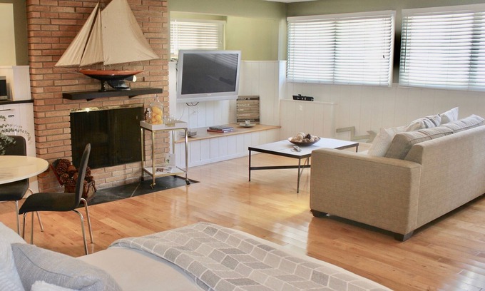 Beverlywood Apartamento | Private Guest Suite in LA's Idylic Westside