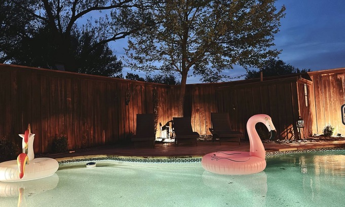 Richardson Casa | Private Heated Large Pool and Spa, Cornhole, Foosball, Grill, Dart, Games