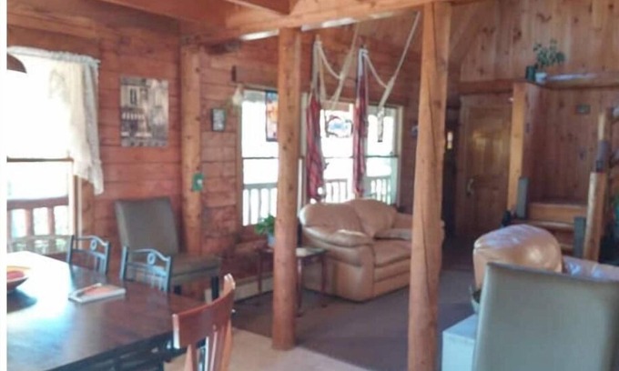 Windham Cabina | Private Hilltop Cabin, Lakes and Trails Abound