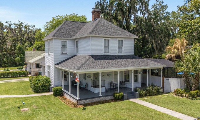 Historic District Apartamento | Private historic district apt with pool-suite A