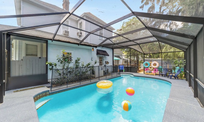 Historic District Apartamento | Private historic district apt with pool-suite B