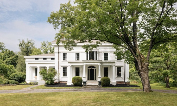 Hudson Casa | Private historic Hudson home on 20 acres with pool