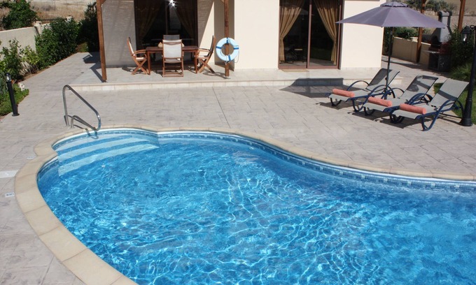 Pissouri Villa | Villa privada de vacaciones cerca de la playa y todas las demás comodidades.