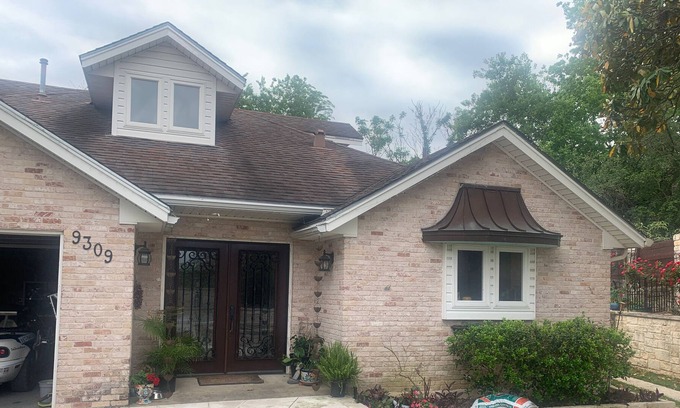 Great Hills Casa | Private Home in a quiet neighborhood. 3 miles from the domain.