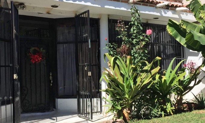 Chapala Centro Casa | Casa privada en el hermoso lago Chapala a 15 minutos a pie del centro de Chapala.