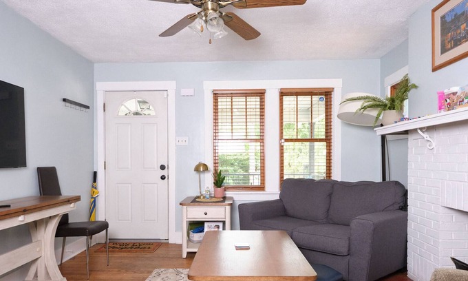 Bellevue Casa | Private Home in the Woods, 10 min from DT Pittsburgh
