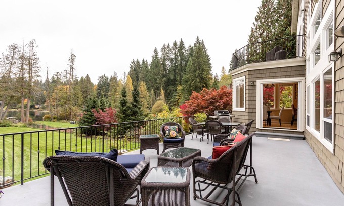 Leota Casa | Private Home in Wine Country, Quiet, Close to Amenities, on the Lake!