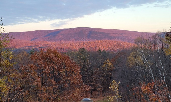 Shaftsbury Casa | Private home on 37 acres with stunning mountain views