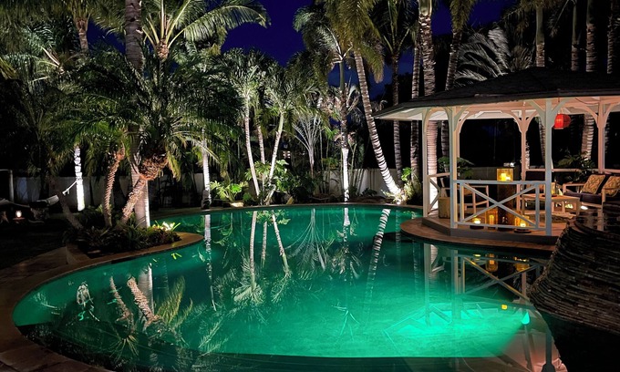 Kihei Casa | Kihei Oasis! Permitida casa privada! 1/2 acre! Piscina climatizada de 40,000 galones!