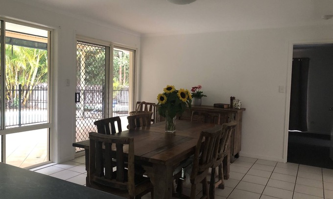 Tewantin Casa | Private home with pool