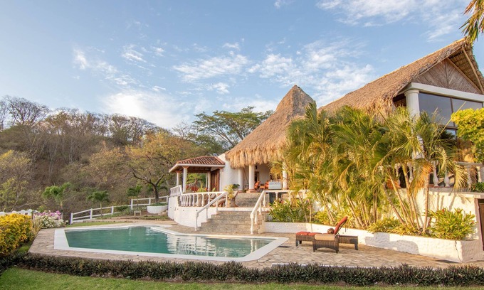 Rancho Santana Casa | Private home with stunning views -La Vista al Mar