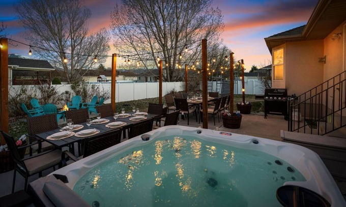 South Jordan Casa | 🏠Private home with hot tub. Beds for 32!