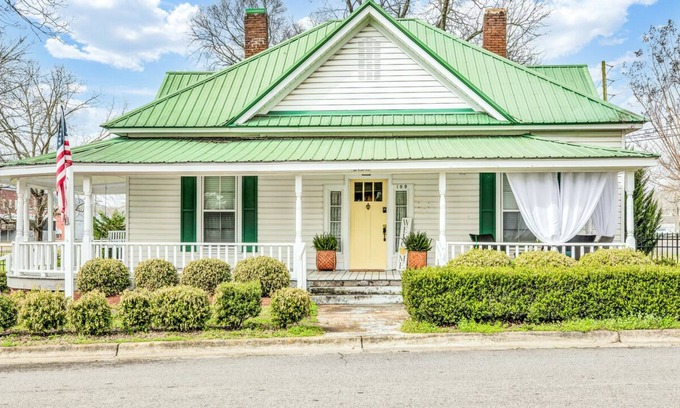 Piedmont Casa | Private Home within walking distance to downtown Piedmont