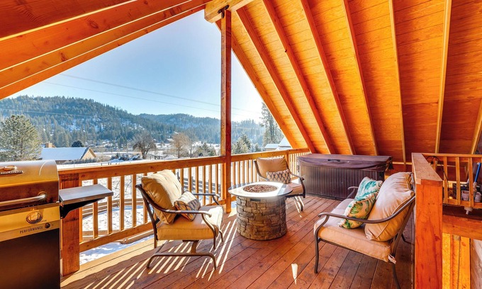 Garden Valley Apartamento | Private Hot Tub & Mtn Views: Garden Valley Apt!