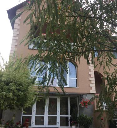 Berehove Apartamento | Private House