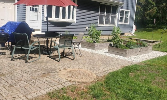 East Lyme Casa | Private house with room and bath. Close to shore and beaches