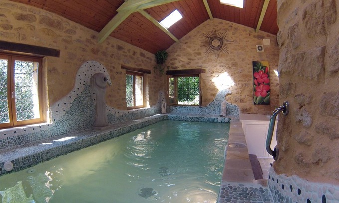 Grolejac Casa | Spa interior privado. Casa restaurada del s. XVIII. Nuevo listado.